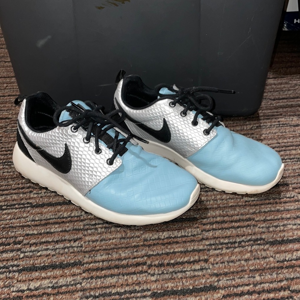 Nike shoes